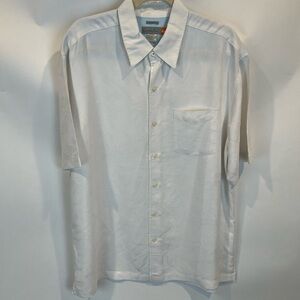 Quicksilver White Comfort Fit Short Sl Button Front Shirt